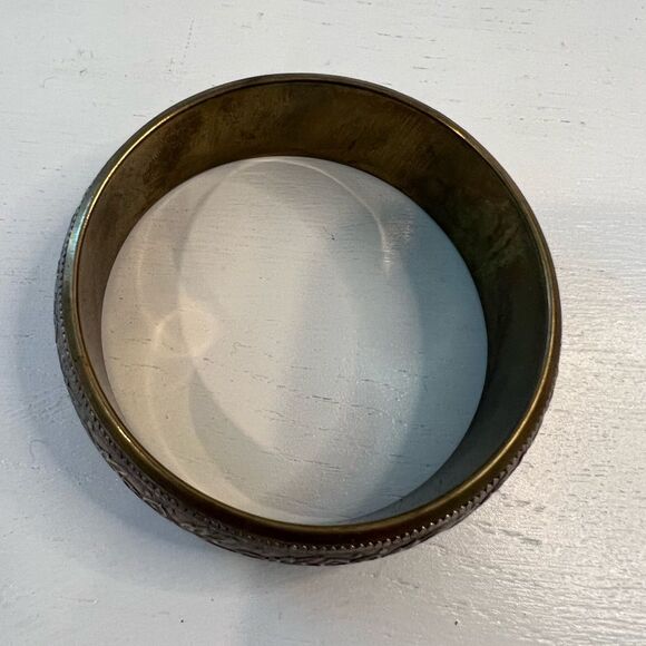 Vintage Metal Engraved Floral Wide Bangle Bracelet Flower Design Art Deco - Picture 7 of 12